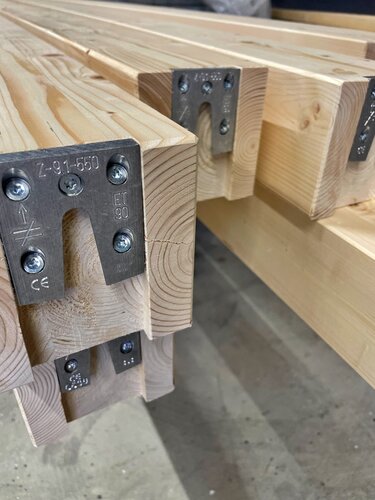 Unsere Eventtools bauen wir mit Sherpaverbinder für schnellen und wiederkehrenden Aufbau. Ob Holzbau oder Grafik, ob Textildruck oder Bartheke ob Fixbau oder fliegende Bauten. Wir planen nicht nur mit Vectorworks, wir koordinieren auch die Produktion und Leiten die Umsetzung. Unsere Schreiner arbeiten seit Jahrzenten im Messe und temporären bereich und Wissen wo Qualitöt oder Schnelligkeit gefragt ist. Dadurch sind wir Termingerechtes Bauen gewohnt. Unsere Bauten trifft man nicht nur in Schweizer Messehallen an. Wir produzierten schon für ganz Europa. 